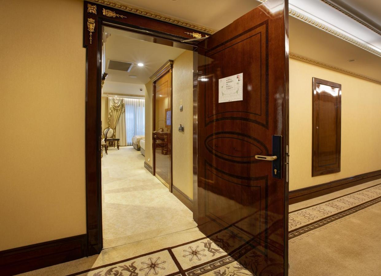 Ottoman'S Life Hotel Deluxe Istanbul Exterior photo A door opening into a hotel room