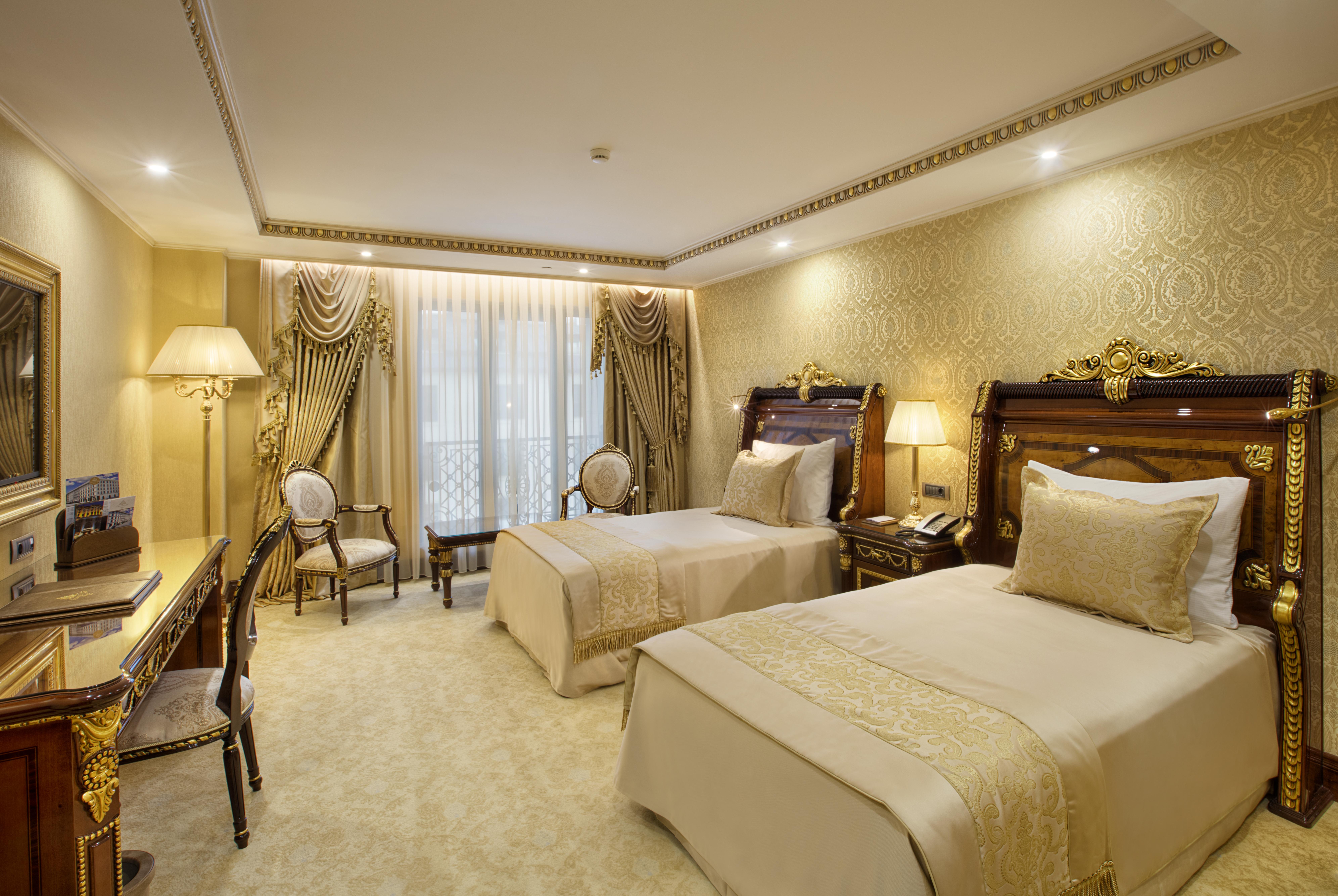 Ottoman'S Life Hotel Deluxe Istanbul Exterior photo A room at the Four Seasons Hotel