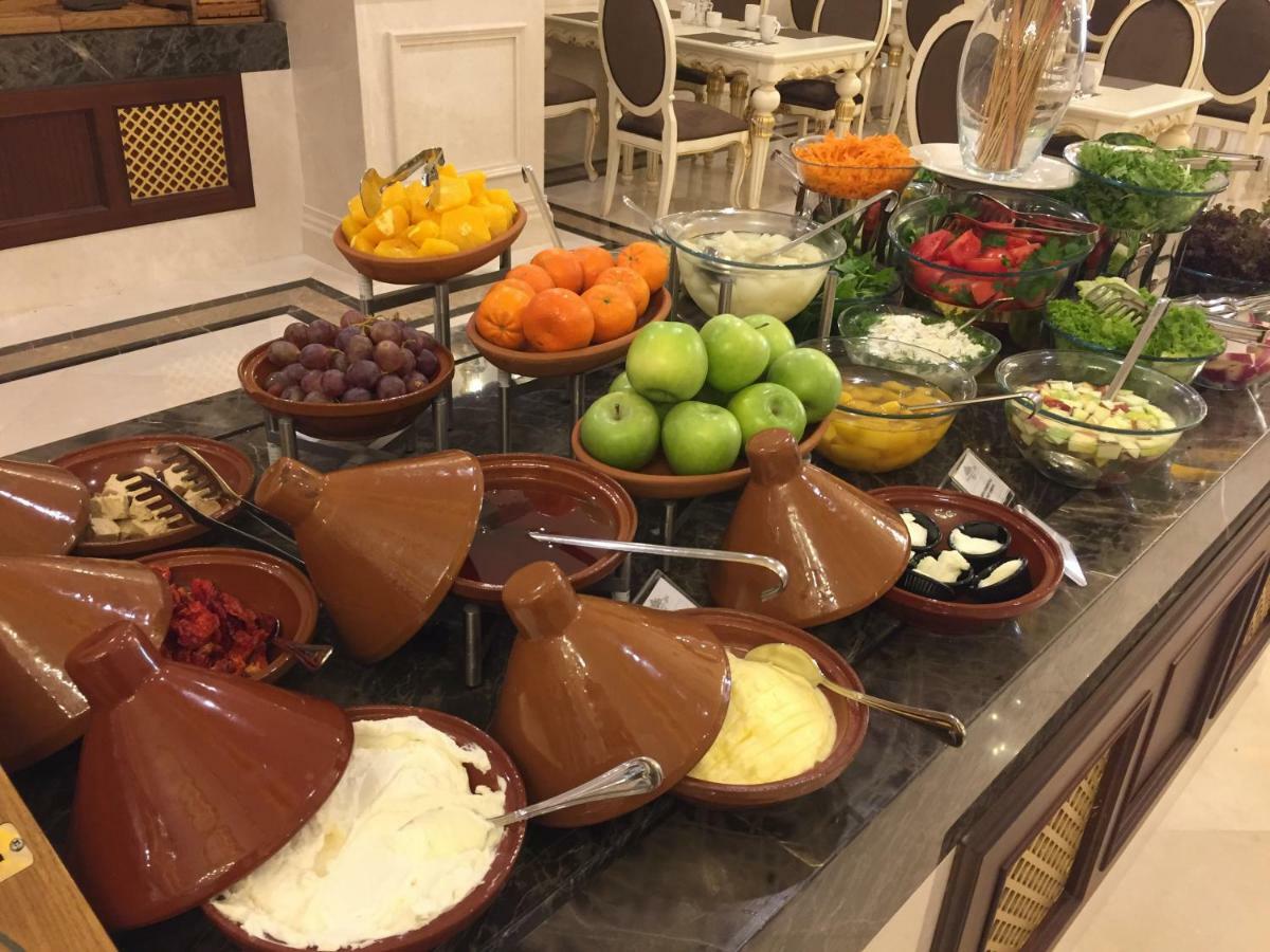 Ottoman'S Life Hotel Deluxe Istanbul Exterior photo A selection of Moroccan breakfast foods